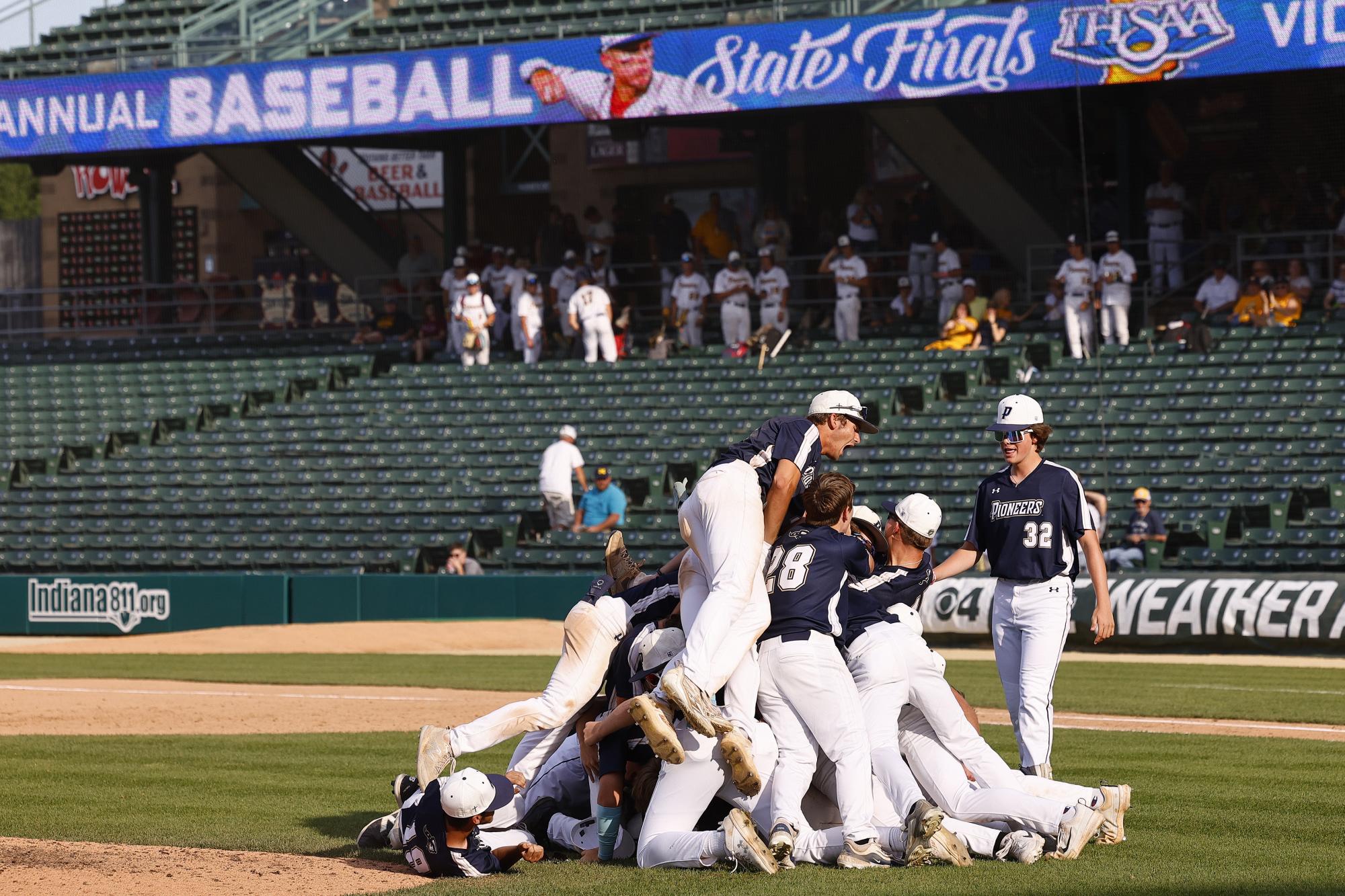 Providence dogpile at the end of the game